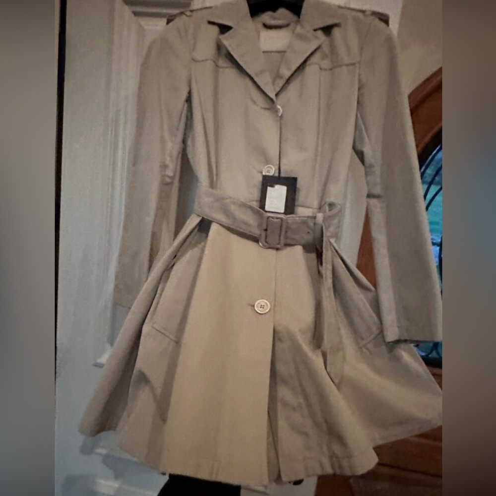 Prada peplum trench 38/2-4 US NEW with taxes